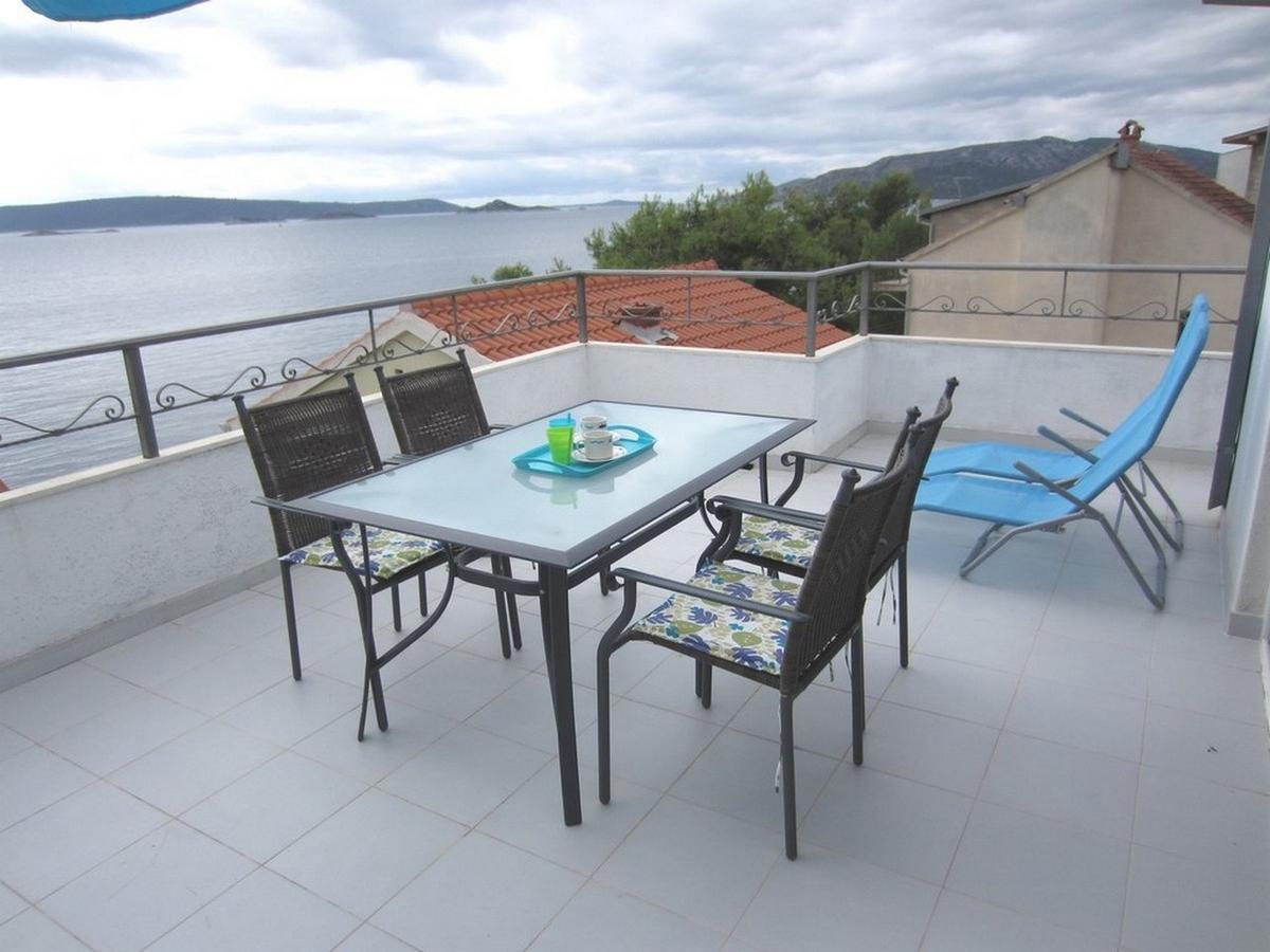 Apartments Zdenka Donji Okrug  Екстер'єр фото