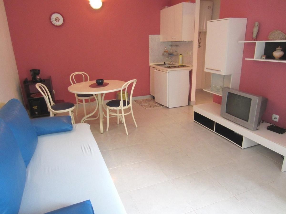 Apartments Zdenka Donji Okrug  Екстер'єр фото