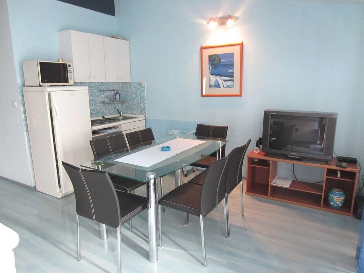 Apartments Zdenka Donji Okrug  Екстер'єр фото