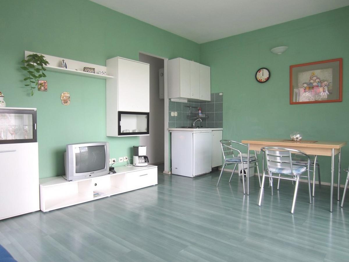 Apartments Zdenka Donji Okrug  Екстер'єр фото