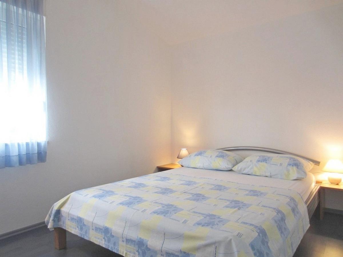 Apartments Zdenka Donji Okrug  Екстер'єр фото