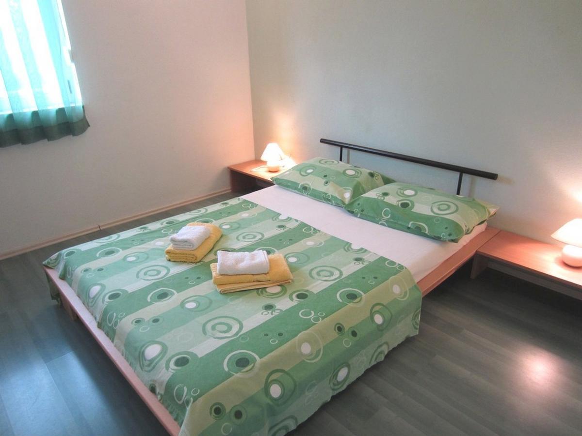 Apartments Zdenka Donji Okrug  Екстер'єр фото