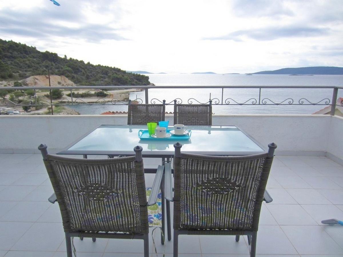 Apartments Zdenka Donji Okrug  Екстер'єр фото